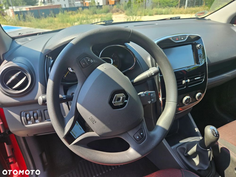 Renault Clio 1.2 16V Expression - 11