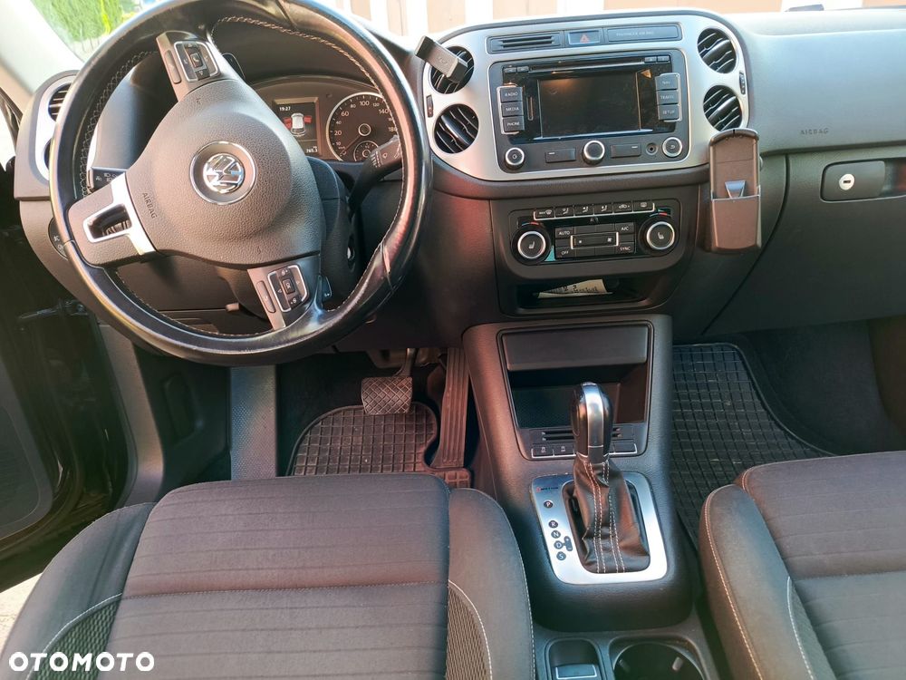 Volkswagen Tiguan 2.0 TDI DPF 4Motion BlueMotion Technology DSG Sport & Style - 4