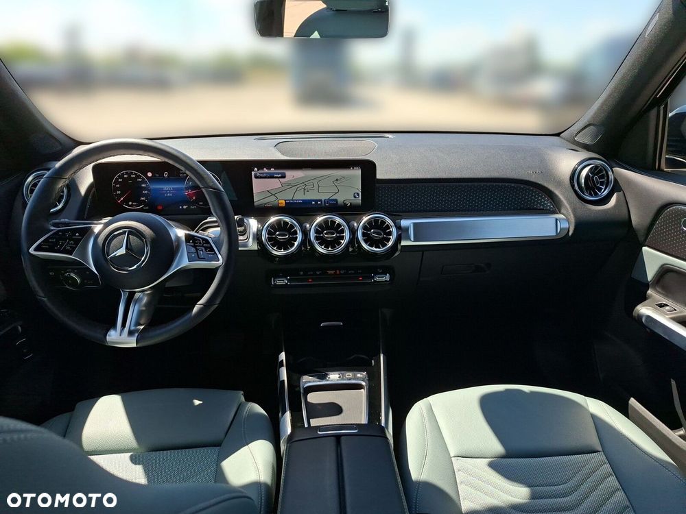 Mercedes-Benz GLB 200 Progressive 7G-DCT - 12