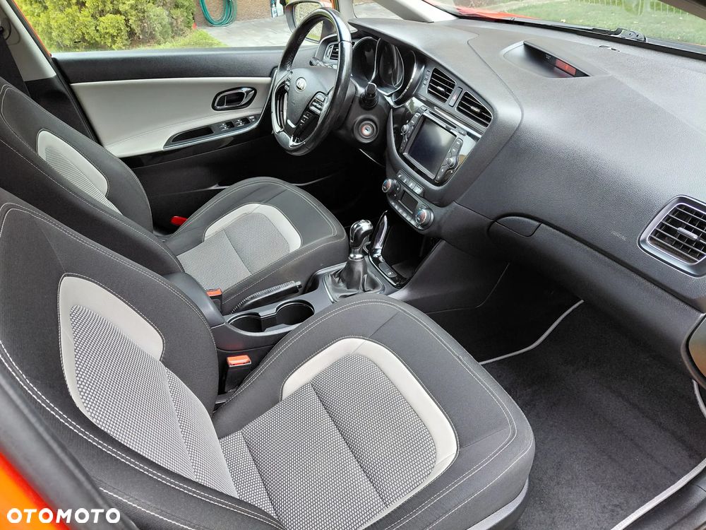 Kia Ceed 1.4 CVVT Spirit - 11