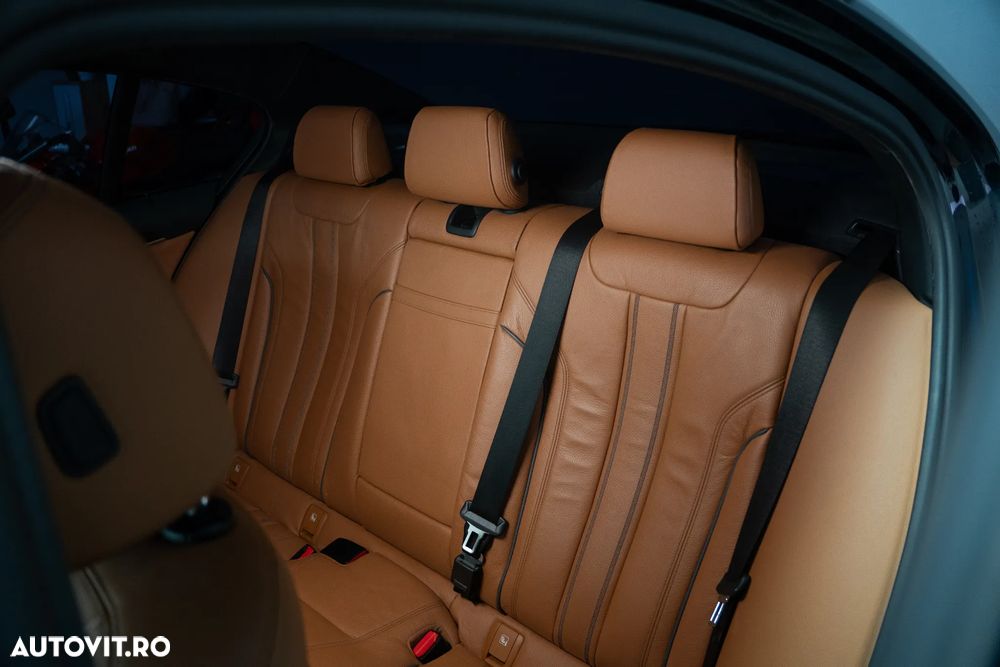 BMW Seria 5 520d xDrive AT - 19