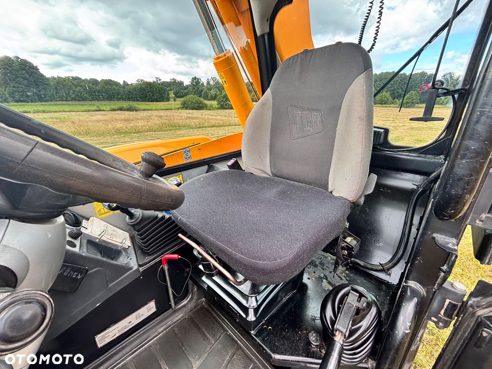 JCB - 9