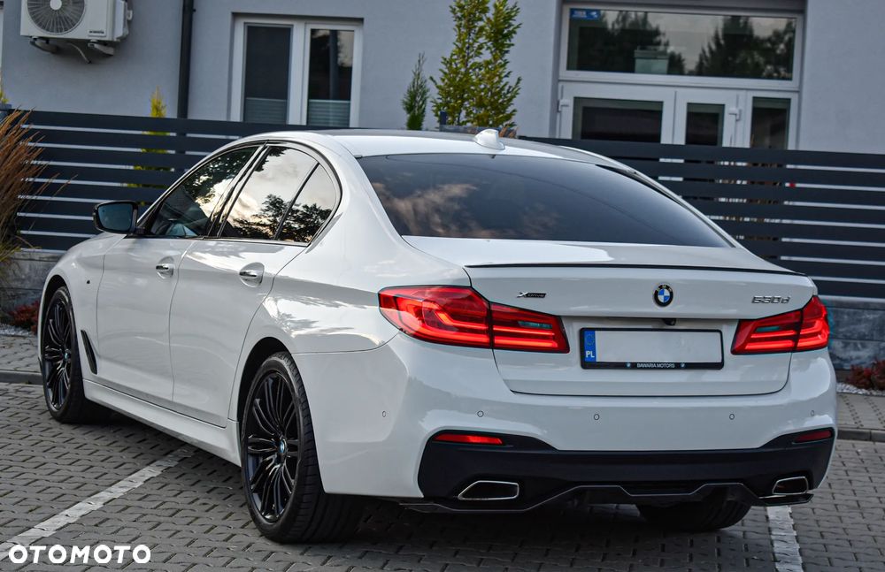 BMW Seria 5 530d Sport Line - 31