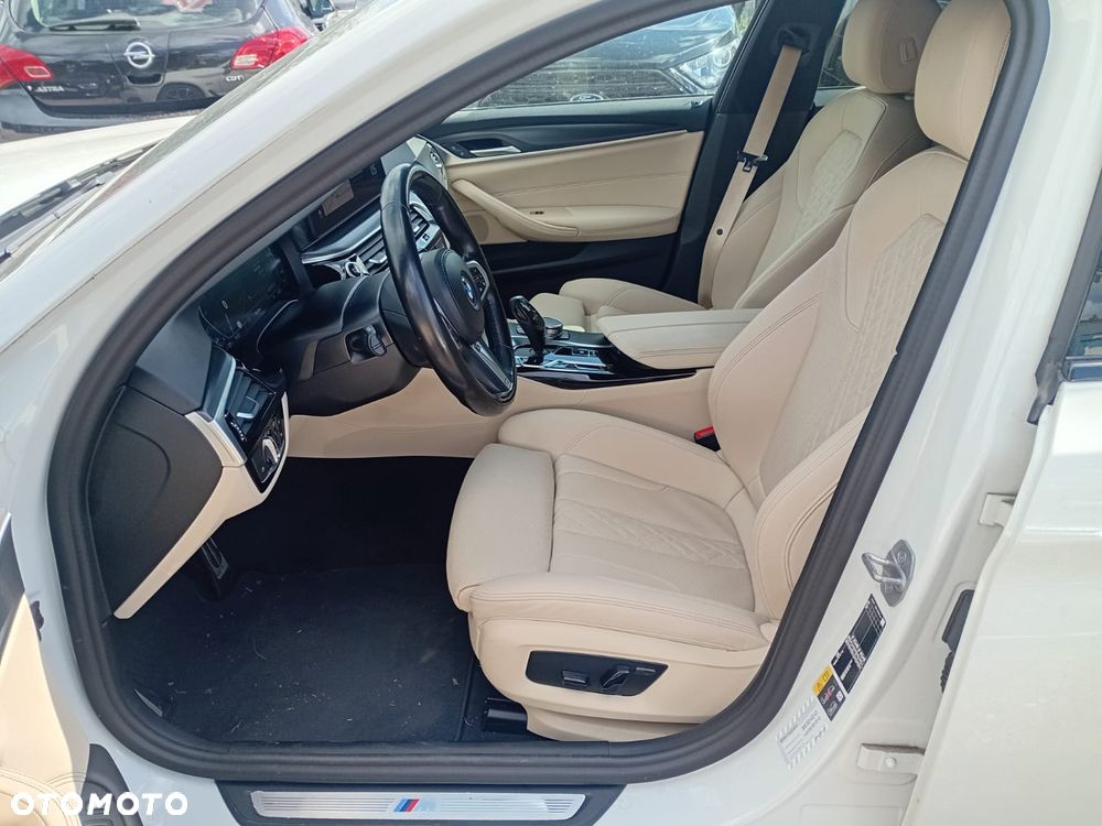 BMW Seria 5 530e M Sport sport - 16