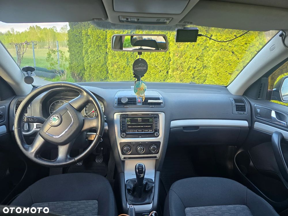 Skoda Octavia 1.6 Ambiente - 7