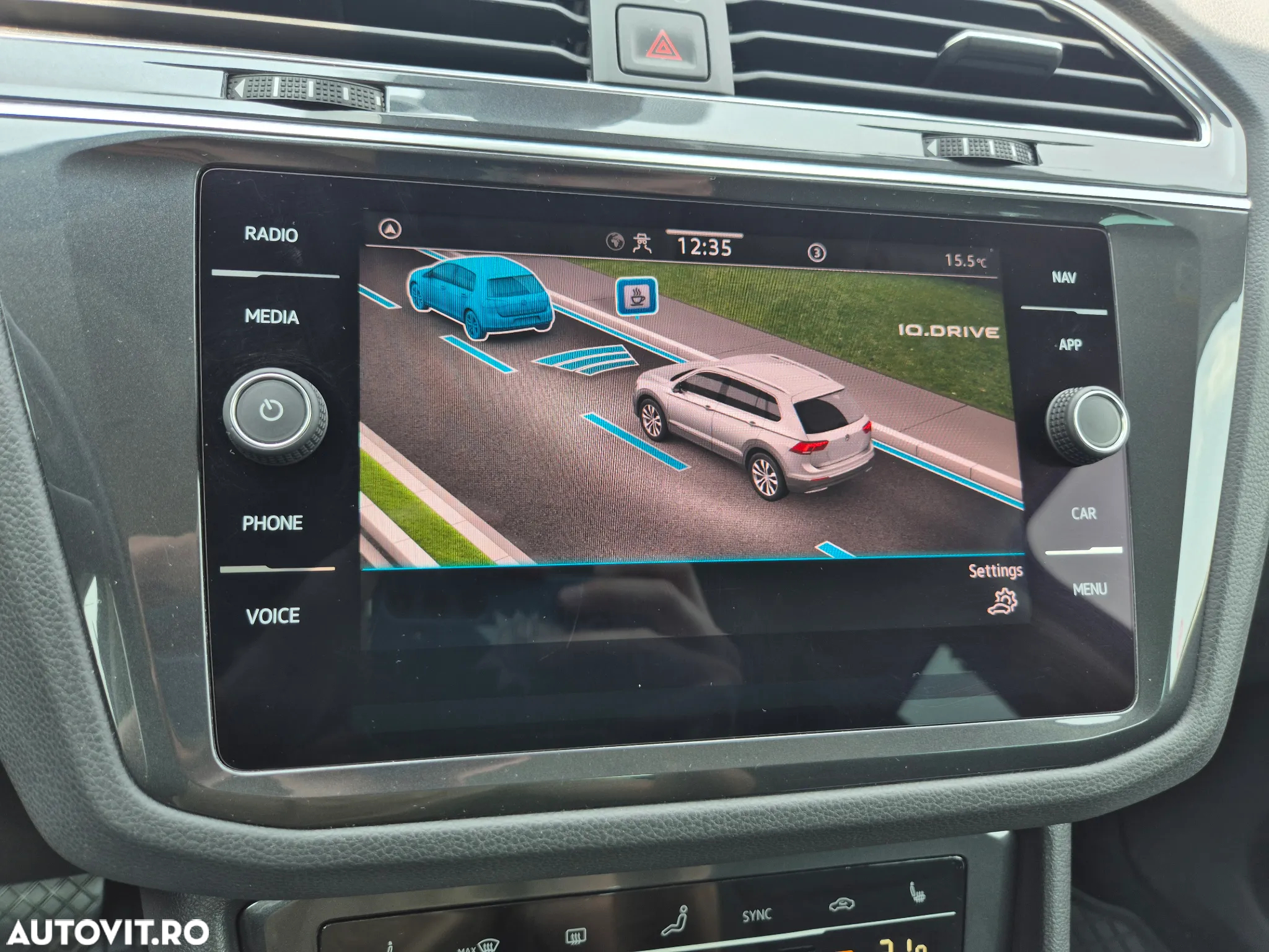 Volkswagen Tiguan - 23