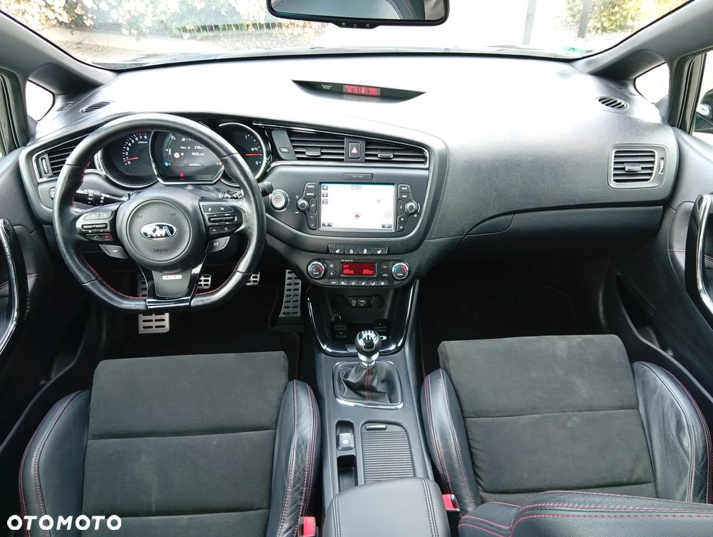 Kia Ceed 1.6 T-GDI GT-Track - 15