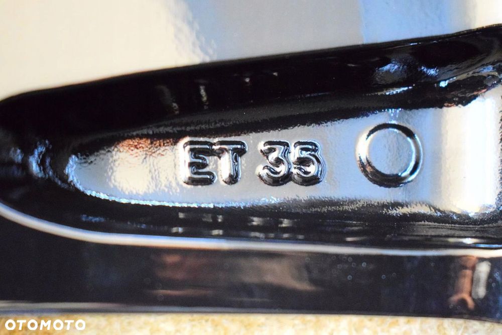 TOYOTA 18 RAV4 V Nowy Model Oryginał Jak Nowe - 7