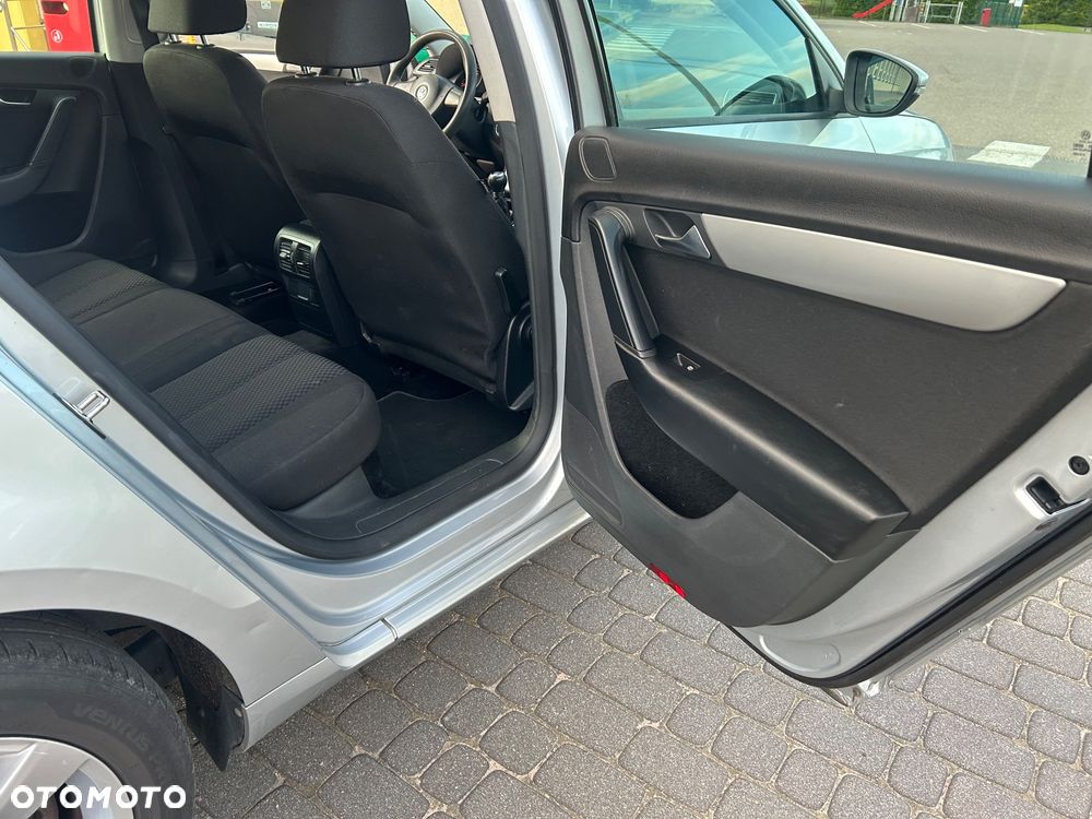 Volkswagen Passat Variant - 16