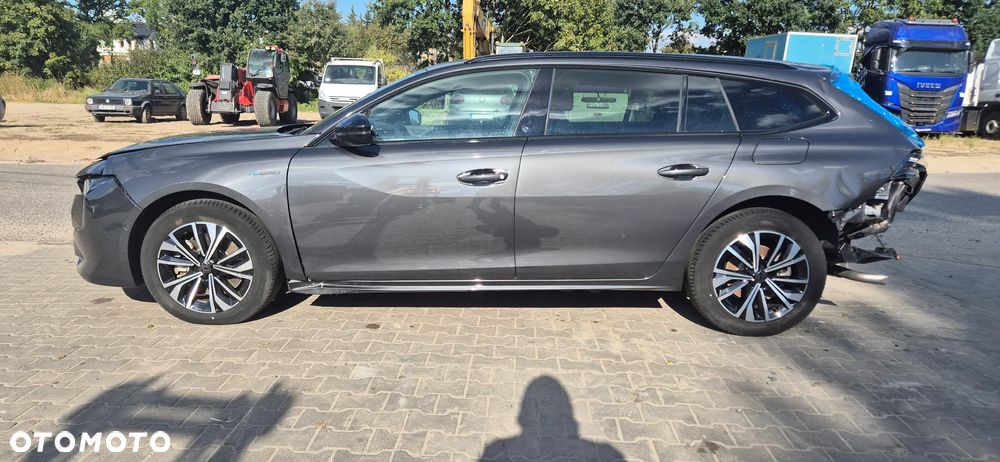 Peugeot 508 SW PureTech PHEV 225 Allure S&S e-EAT8 - 14