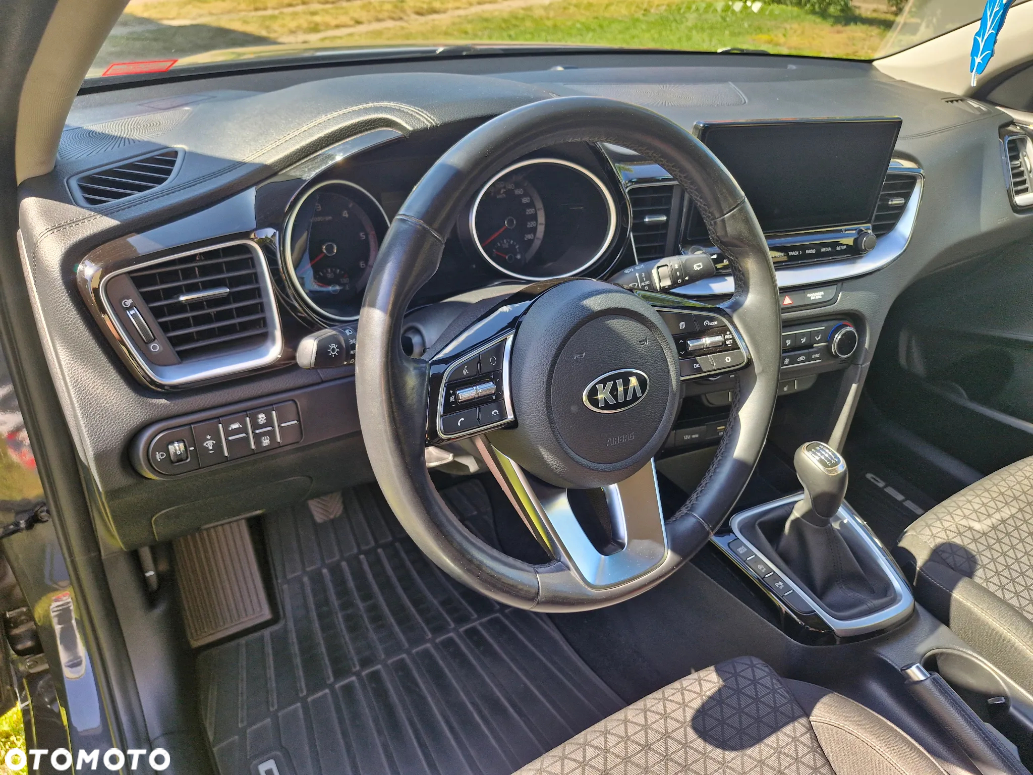Kia Ceed 1.6 CRDi Eco-Dynamics+ (48V Mild-Hybrid) Vision - 9