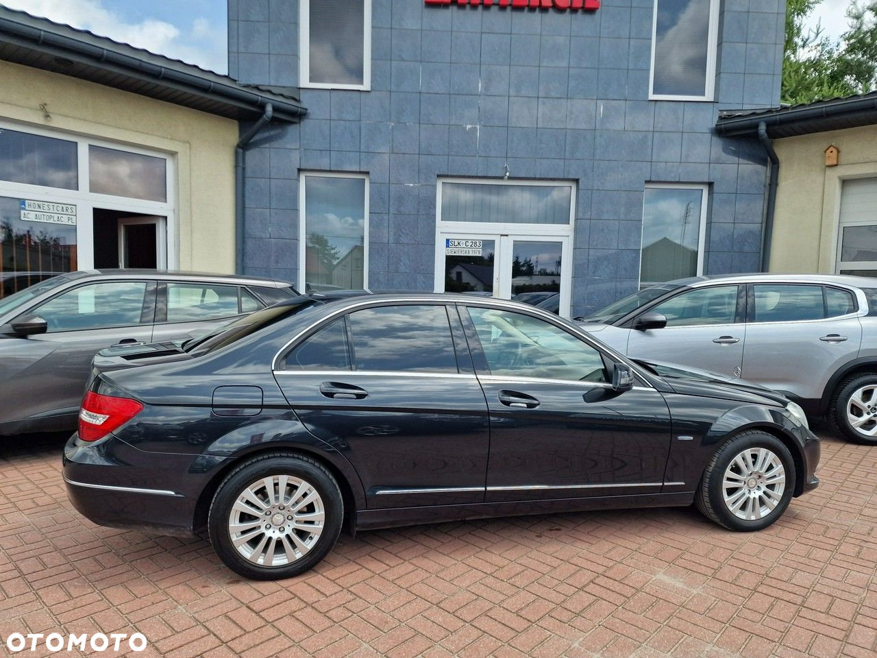 Mercedes-Benz Klasa C 180 CGI BlueEFFICIENCY Elegance - 15