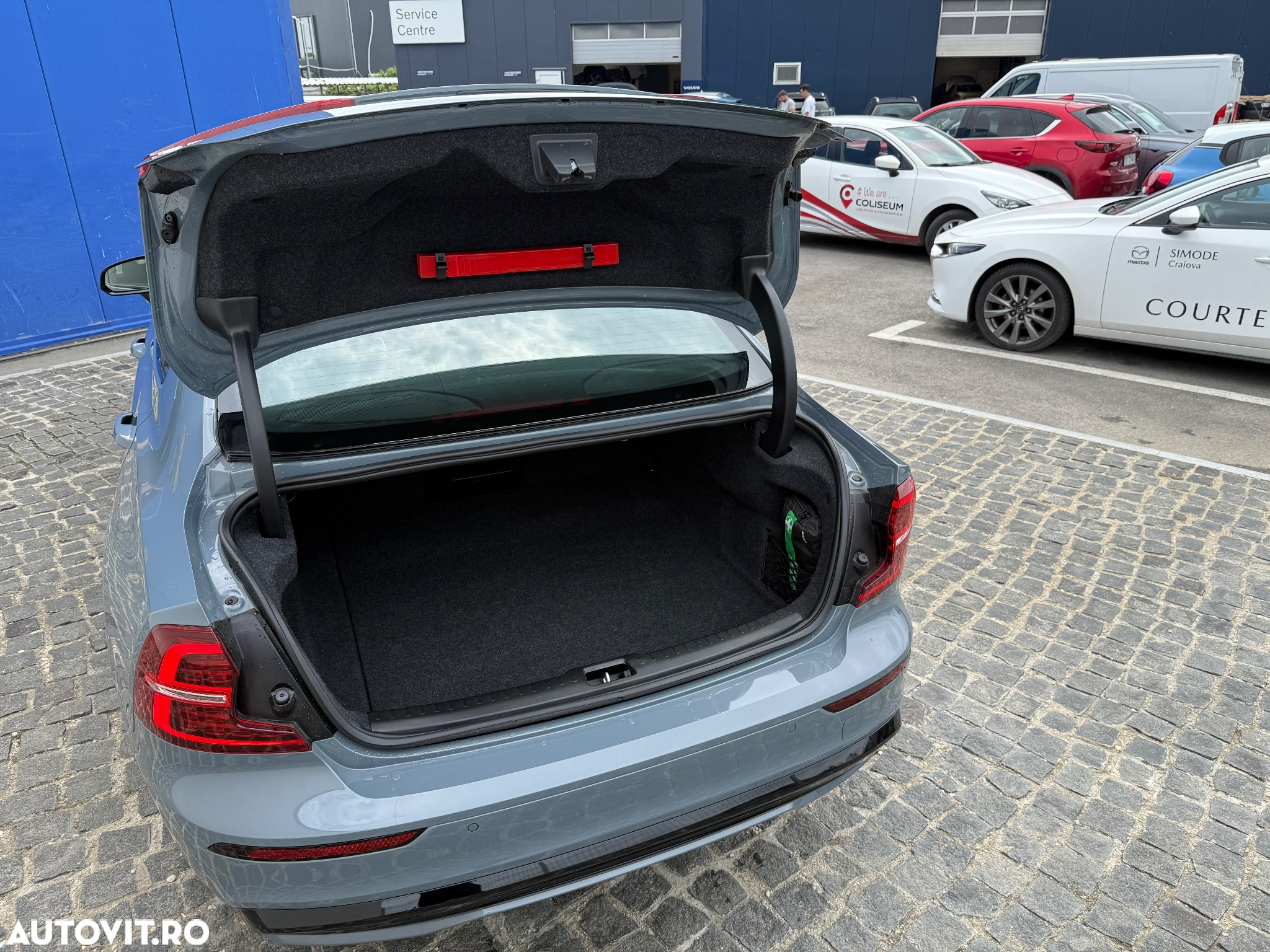 Volvo S60 B5 B AWD Ultimate Dark - 12