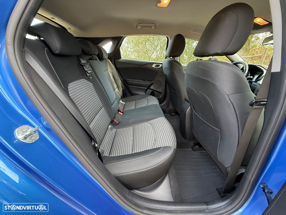 Kia Ceed 1.5 T-GDI OPF GT Line - 11