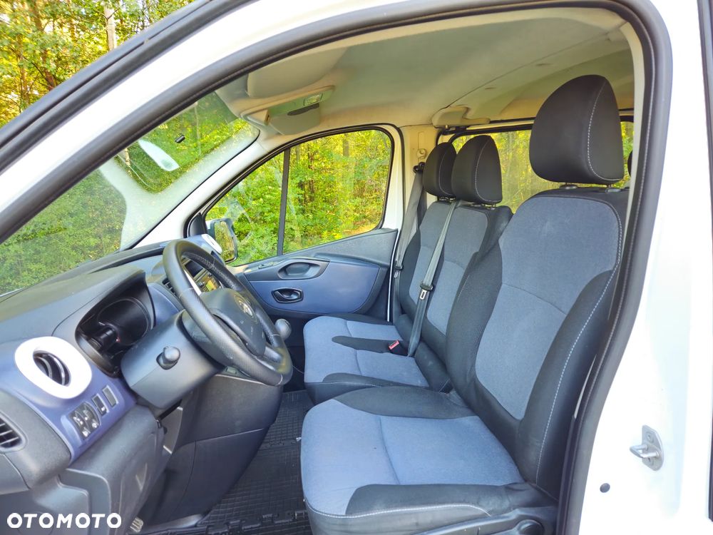 Opel Vivaro - 12