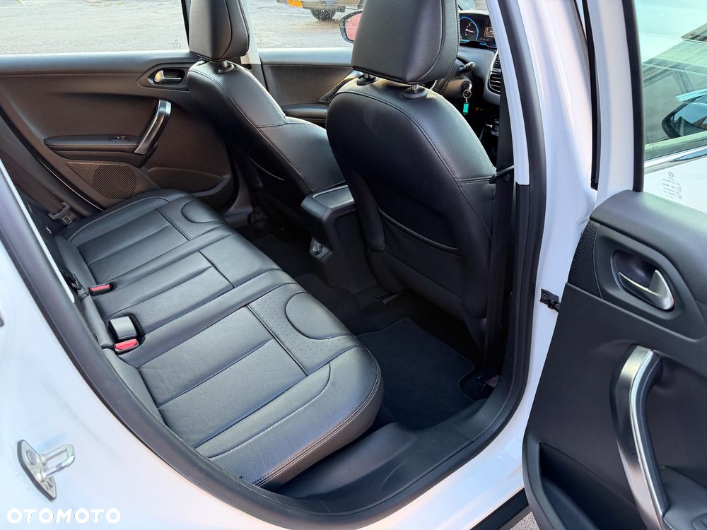 Peugeot 2008 120 VTI Allure - 10