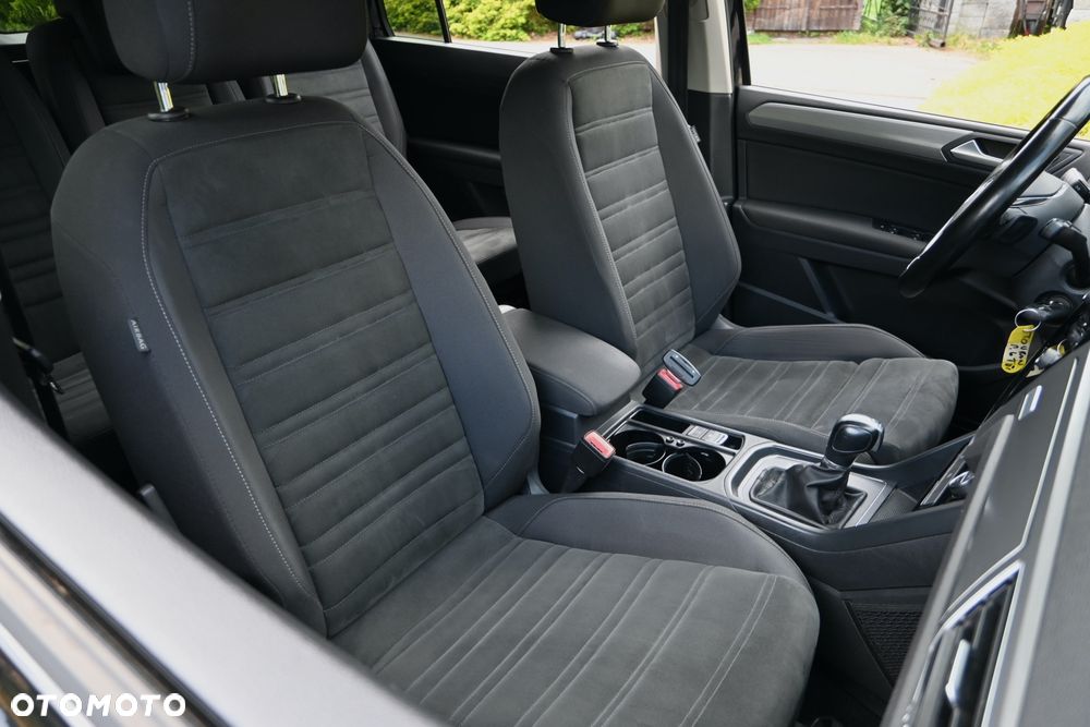 Volkswagen Touran 1.6 TDI SCR (BlueMotion Technology) DSG Comfortline - 32
