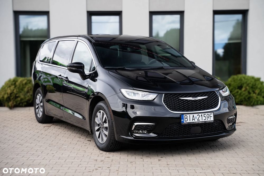 Chrysler Pacifica - 2