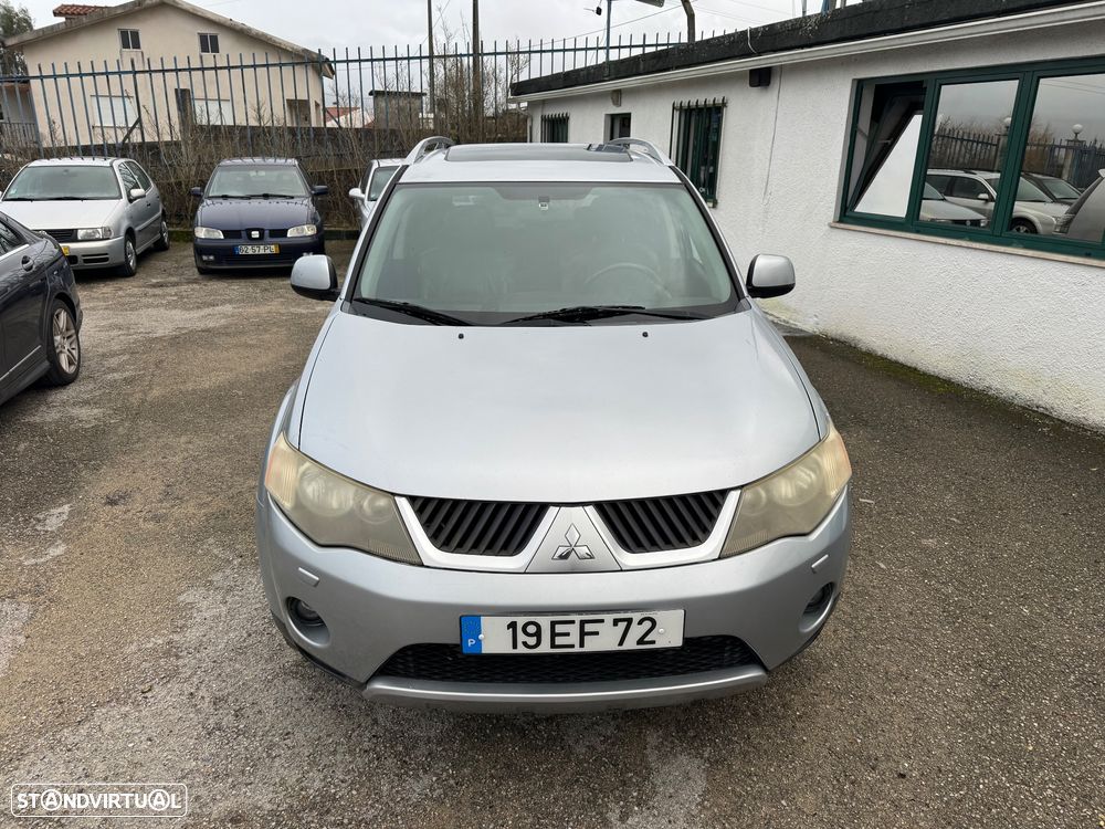 Mitsubishi Outlander 2.0 DI-D Intense+ 4WD - 23