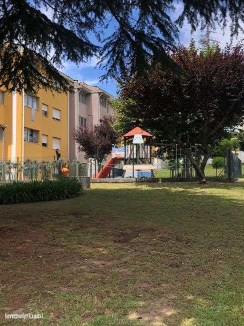 Apartamento T4 em Mafamude – Excelente Localização e Exposição Solar - Grande imagem: 3/20