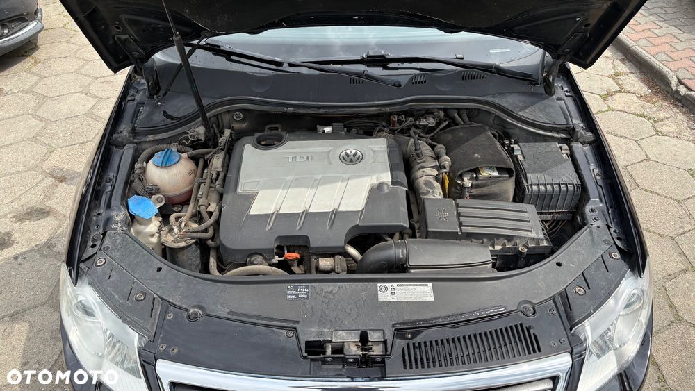 Volkswagen Passat 2.0 TDI Comfortline DSG - 40