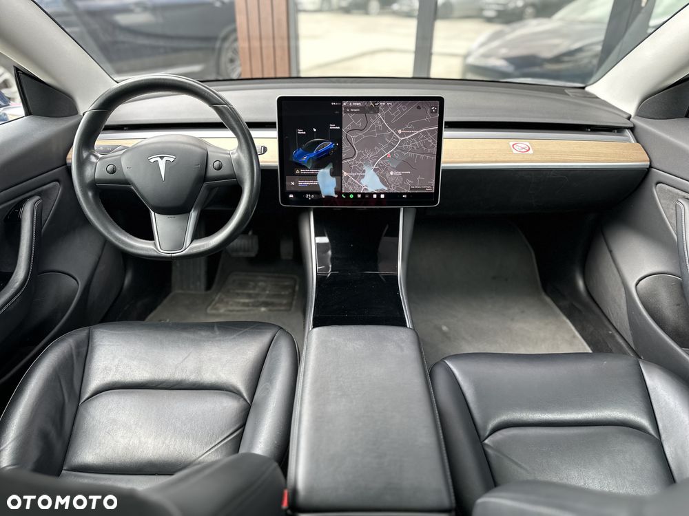 Tesla Model 3 Standard Reichweite Plus Hinterradantrieb - 11