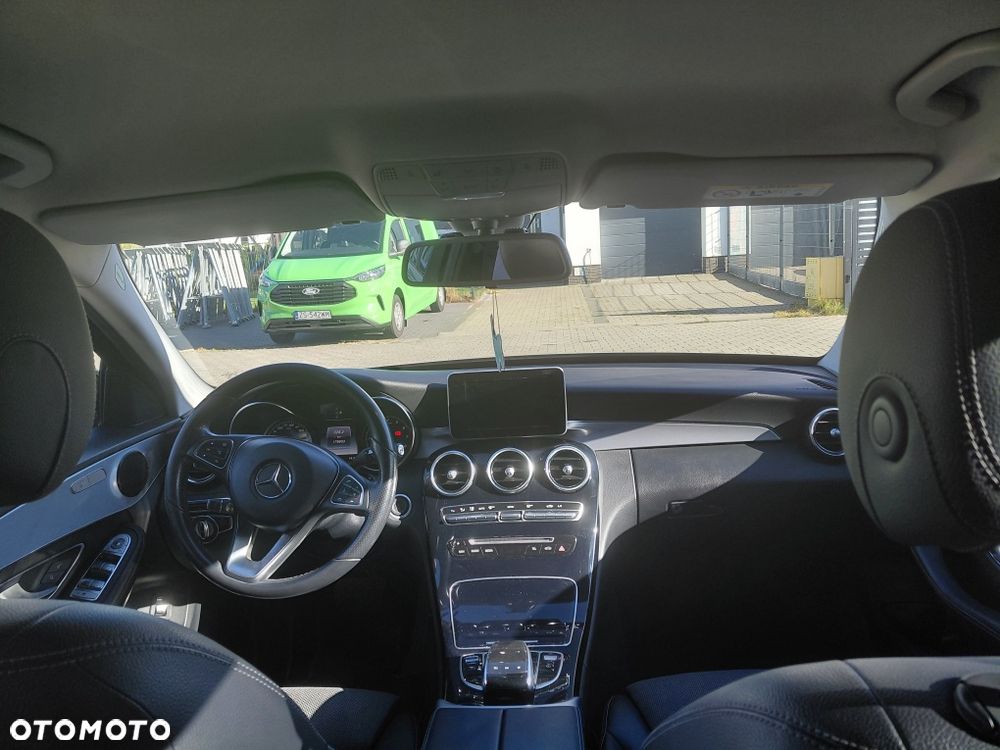 Mercedes-Benz C-Class 2018 photo 5