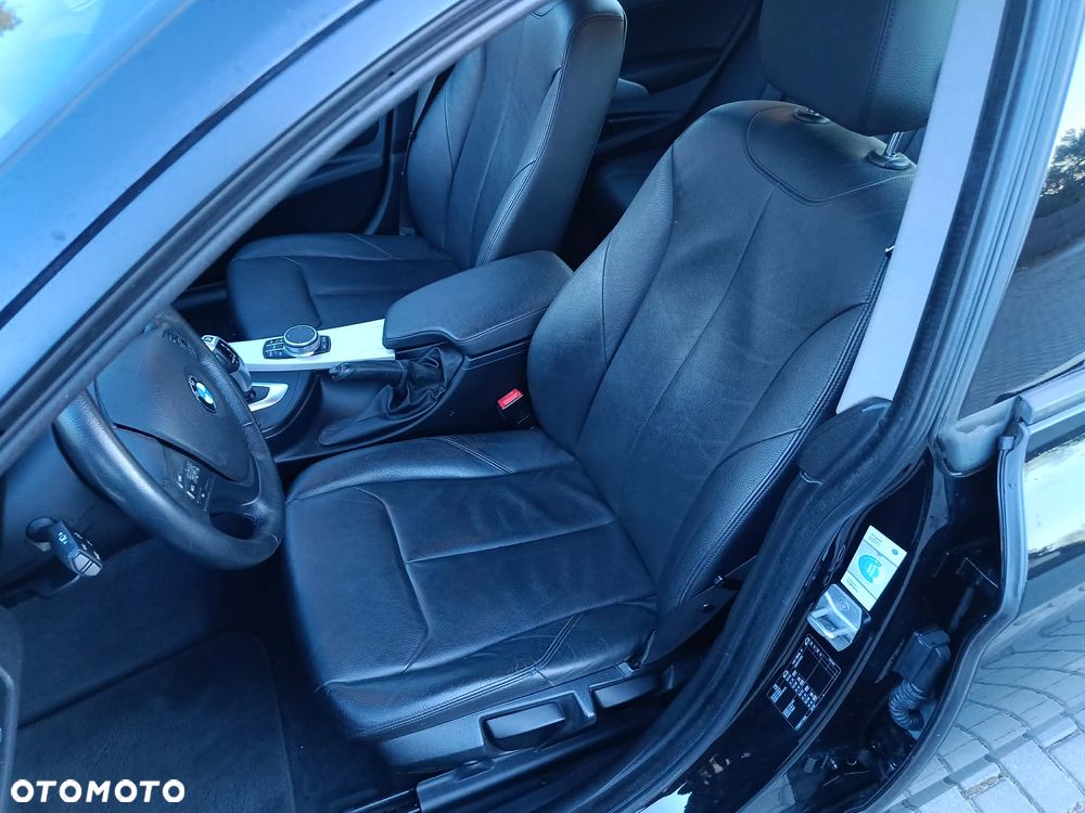 BMW 3GT 318d Business Edition - 19