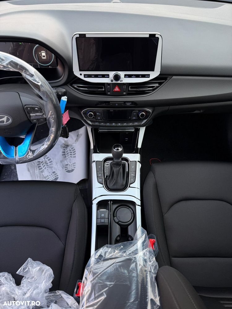 Hyundai i30 1.5 T-GDI 140CP 7DCT MHEV Highway - 11