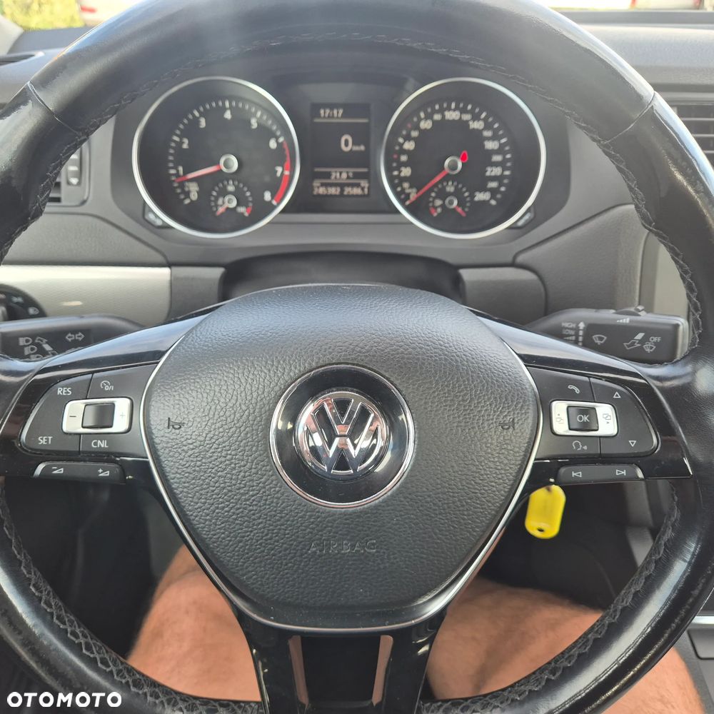 Volkswagen Jetta 1.2 TSI BMT Comfortline - 17