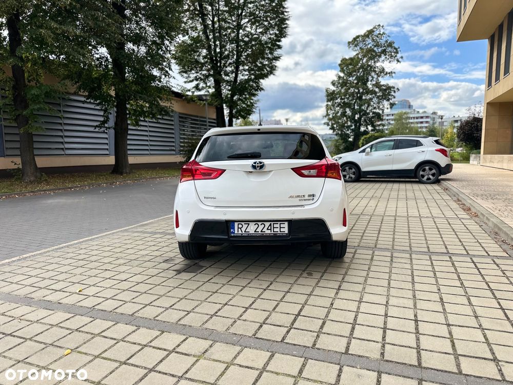 Toyota Auris 1.8 HSD Luna - 6