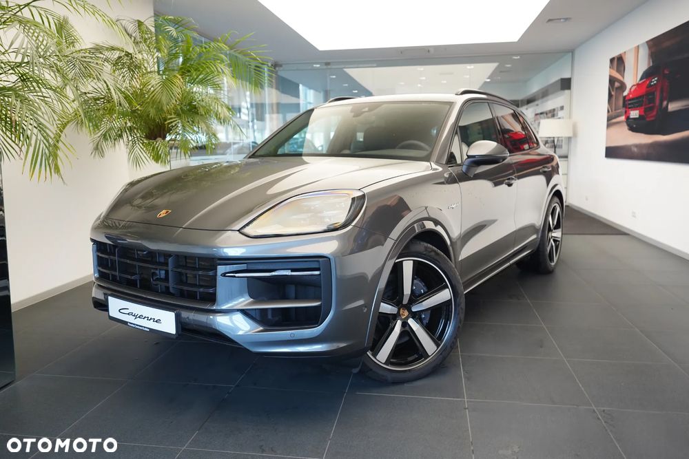 Porsche Cayenne E-Hybrid PHEV - 1
