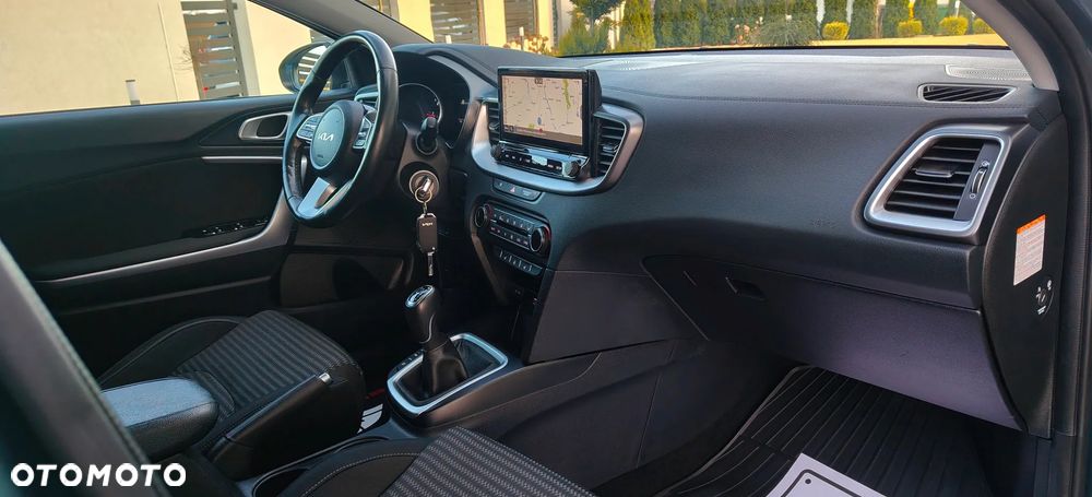 Kia Ceed ver-1-6-crdi-mhev-business-line - 27