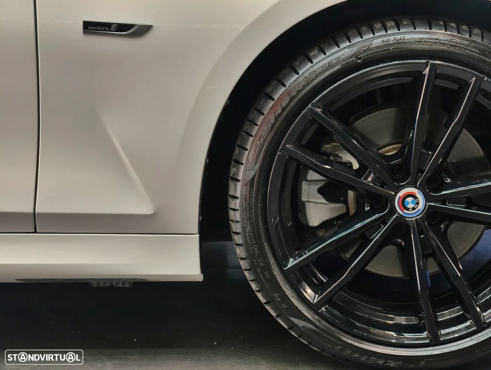 BMW 320 e Pack M Auto - 37
