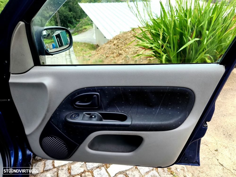 Renault Clio 1.2 16V Privilège - 16