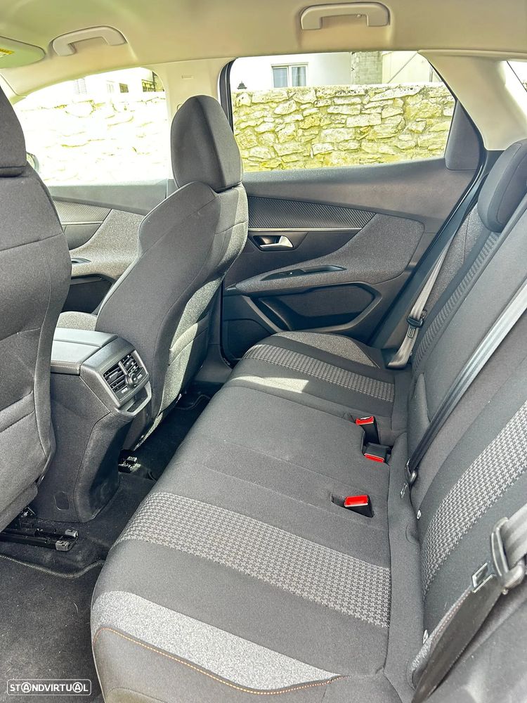 Peugeot 3008 PureTech 130 Stop & Start GPF EAT8 Active Pack - 7