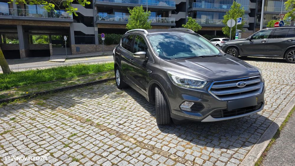 Ford Kuga 1.5 TDCi Titanium - 4