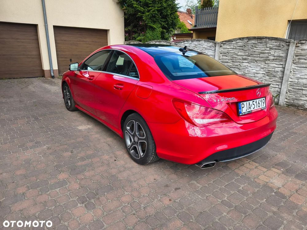 Mercedes-Benz CLA 250 4Matic 7G-DCT Sport - 13