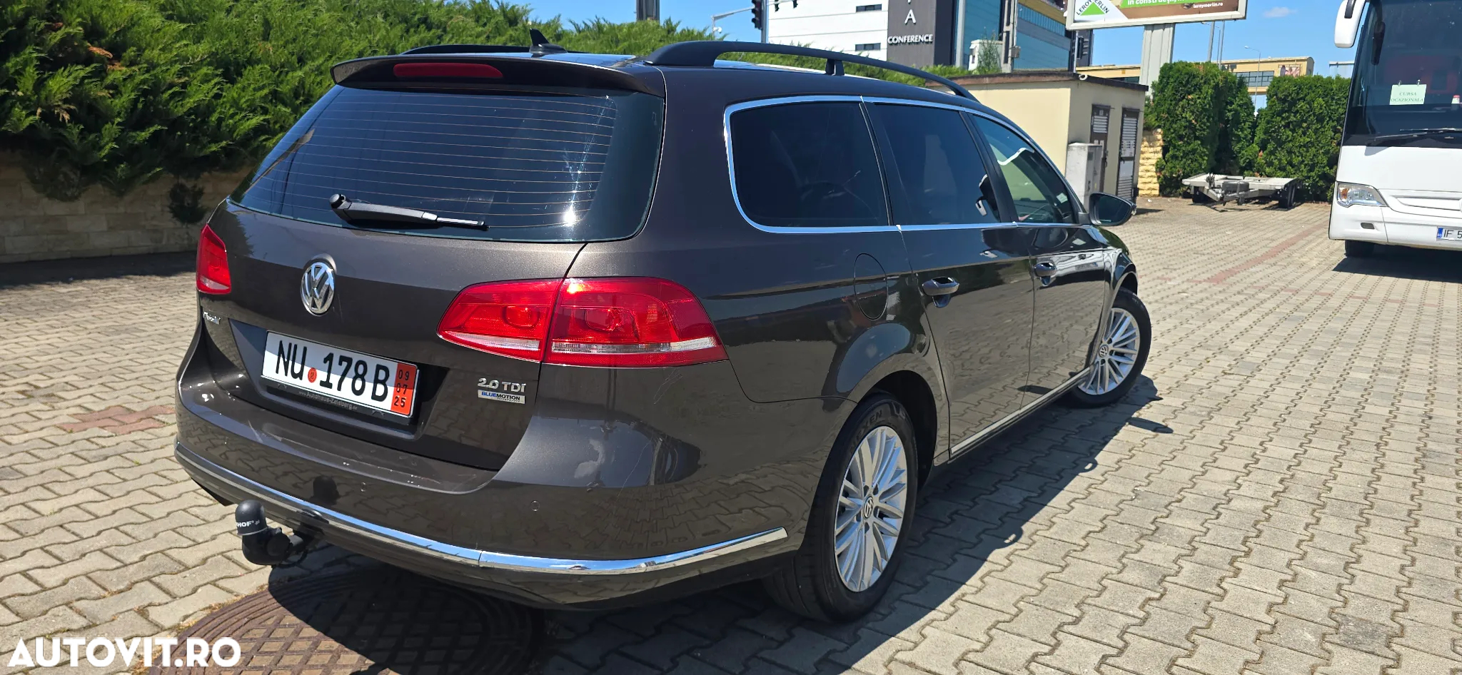 Volkswagen Passat Variant 2.0 TDI BlueMotion Technology Exclusive - 6