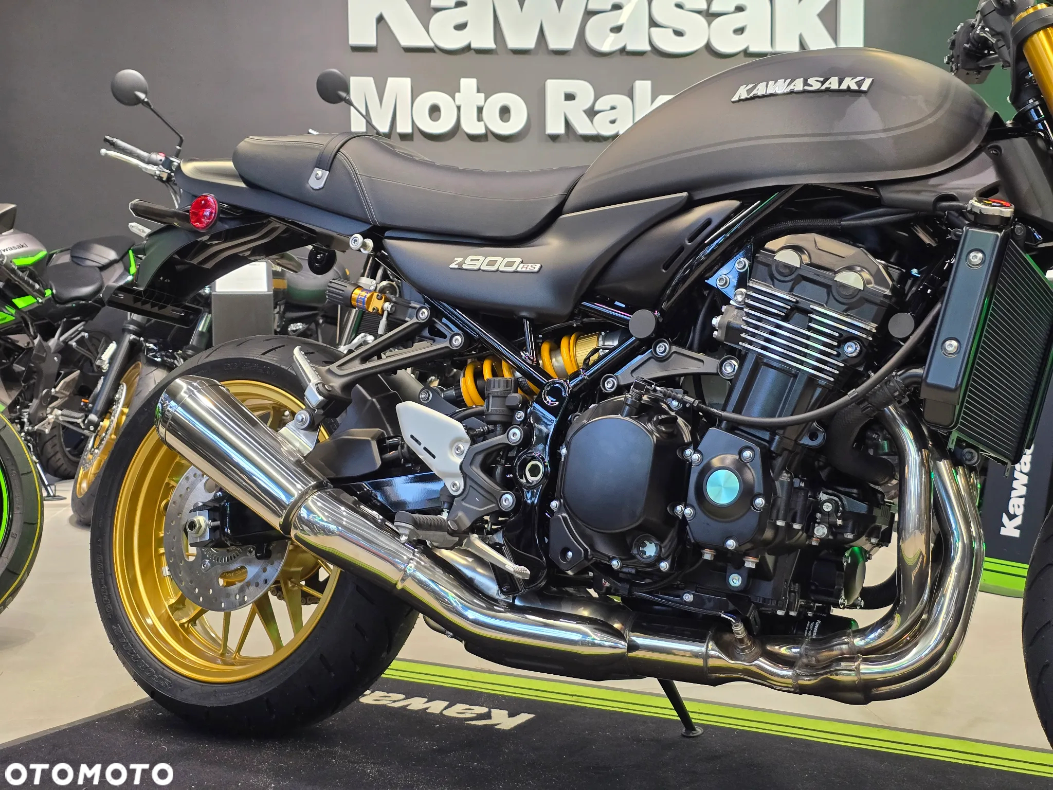 Kawasaki Z 900 RS - 5