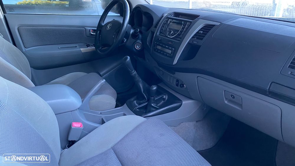 Toyota Hilux 3.0 D-4D 4WD CD Tracker - 15