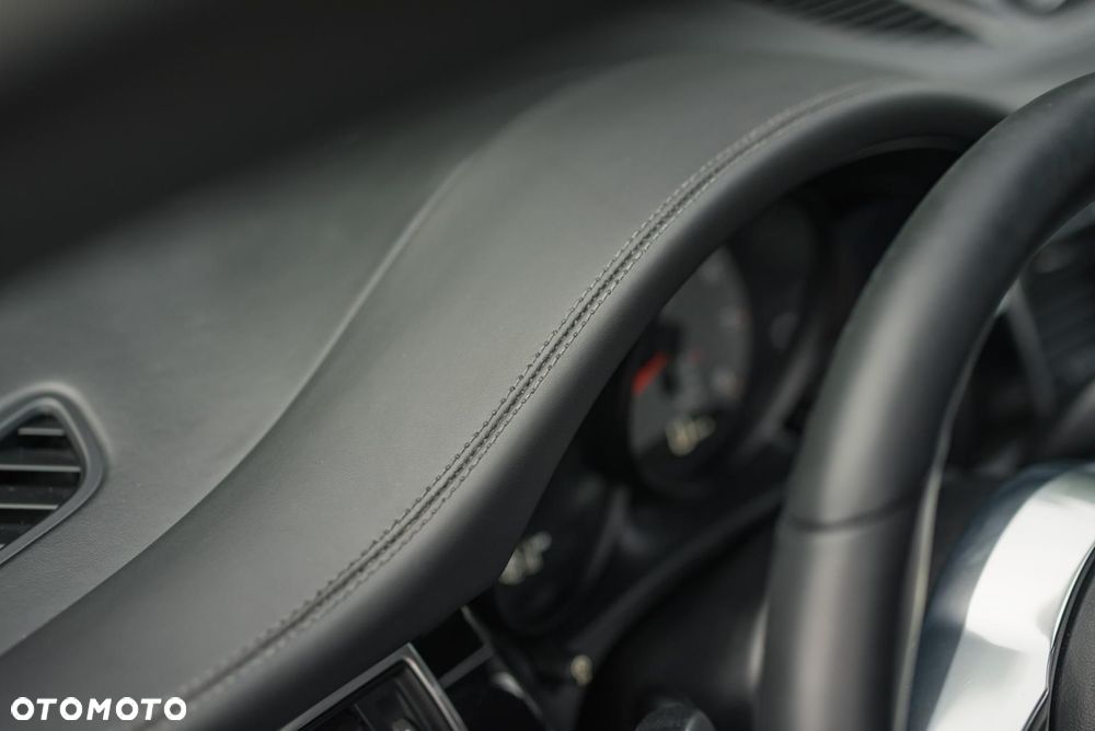 Porsche Macan - 29