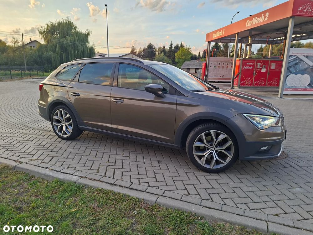 Seat Leon 1.8 TSI Xcellence S&S DSG - 17