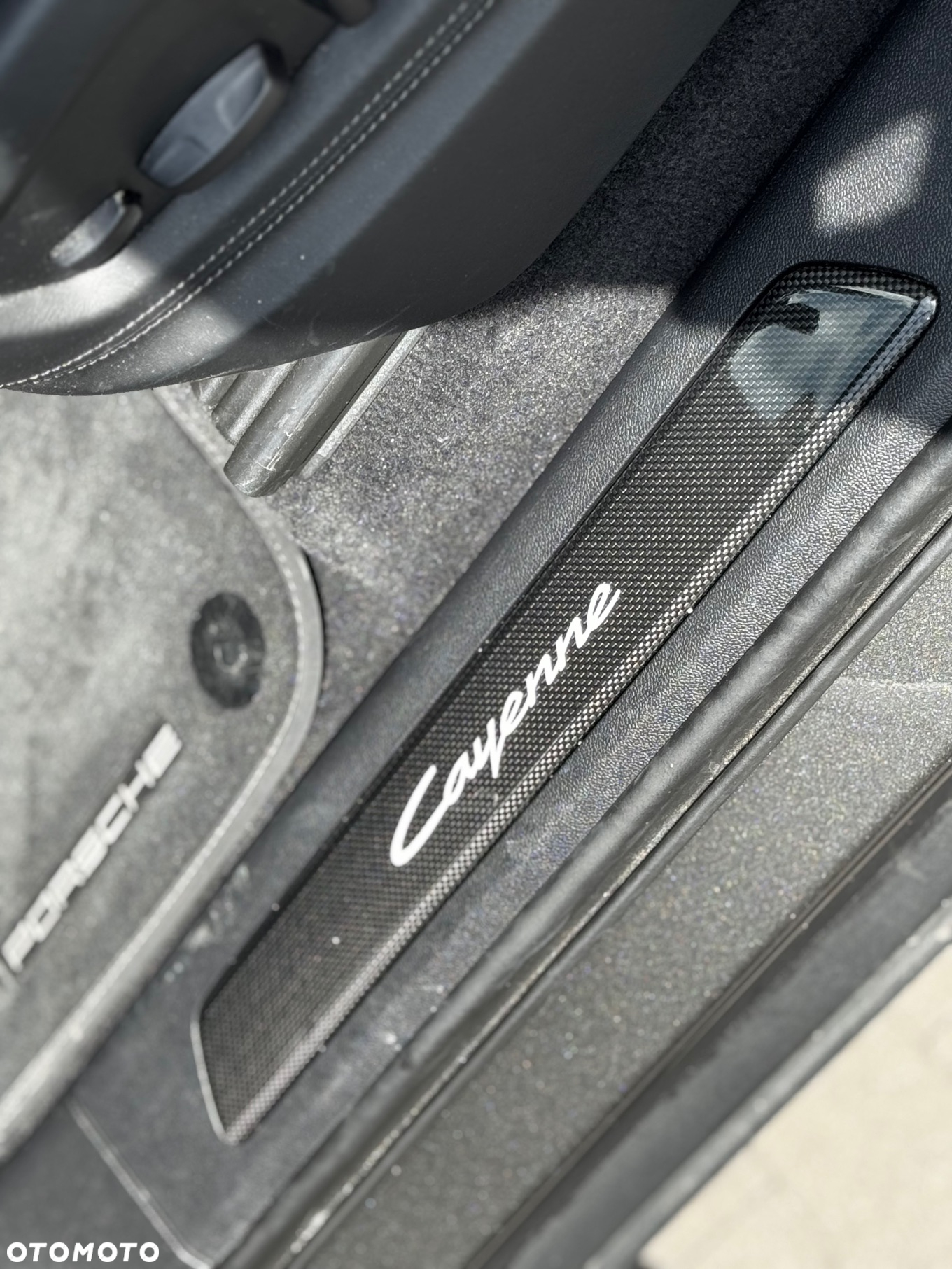 Porsche Cayenne Coupe E-Hybrid PHEV - 13