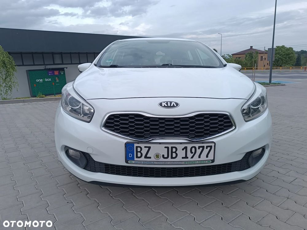 Kia Ceed 1.4 CVVT Vision - 17