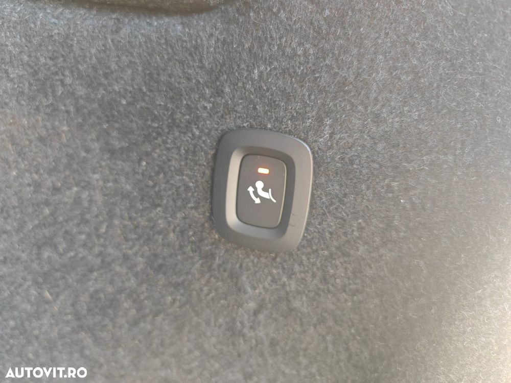 Volvo XC 40 T4 Recharge DKG Ultimate Bright - 10