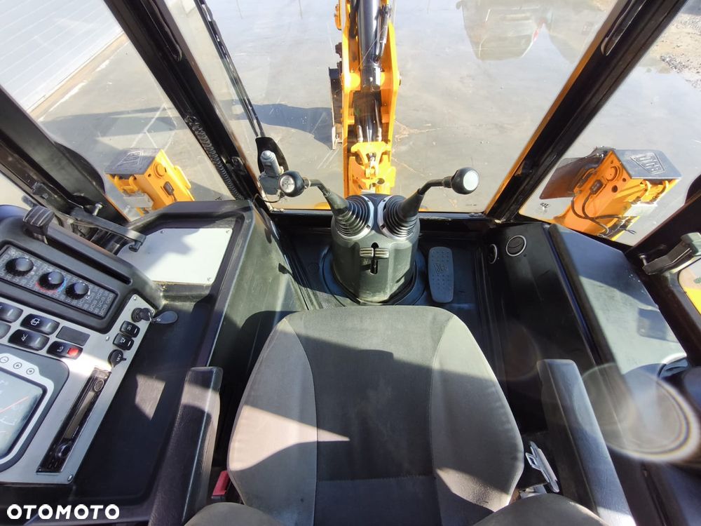 JCB 3CX - 7