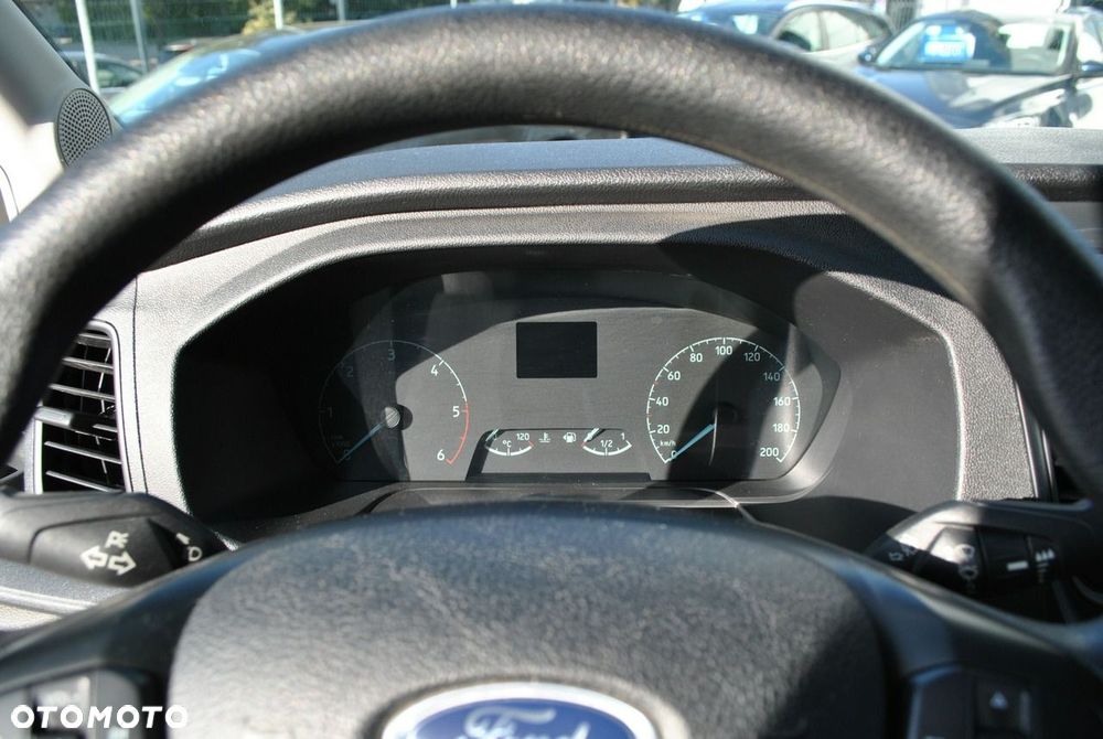 Ford Transit - 18