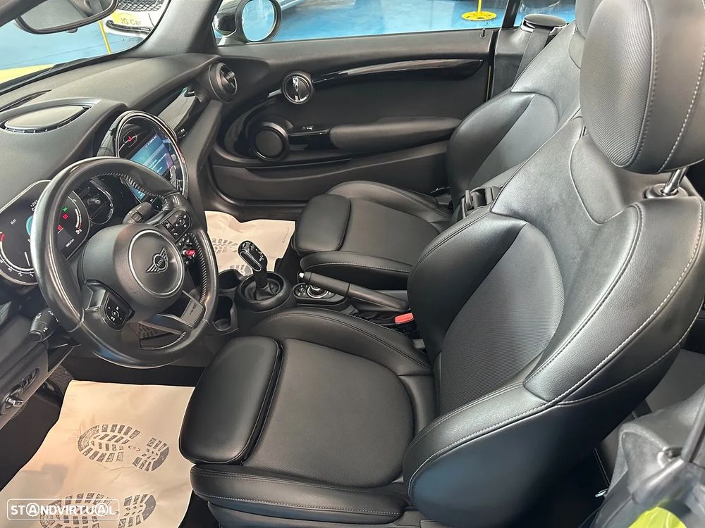 MINI Cabrio Cooper Auto - 14