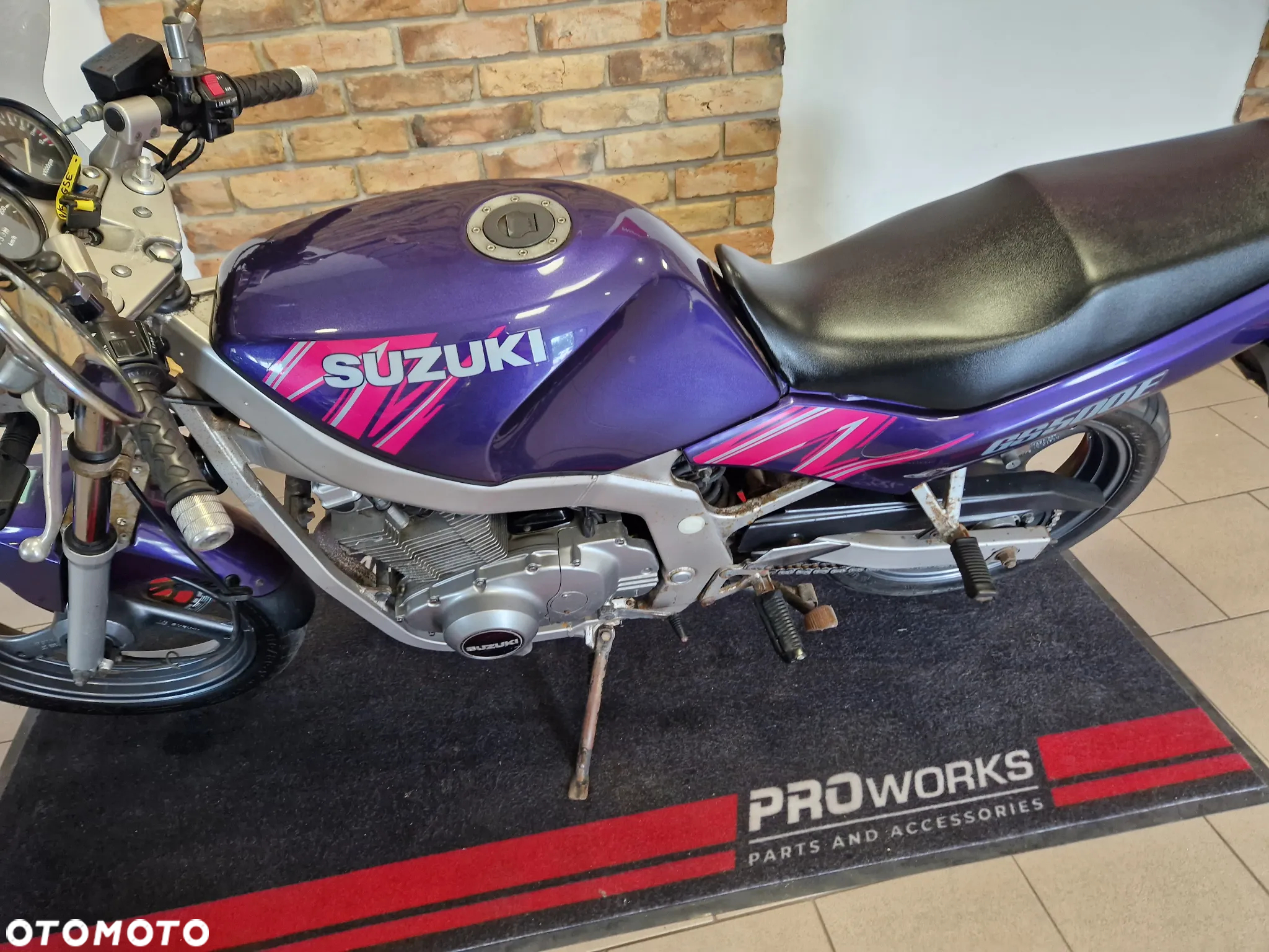 Suzuki GS - 13